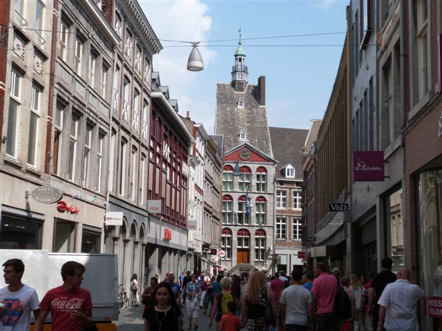 Maastricht - Dinghuis Tourismus Information-